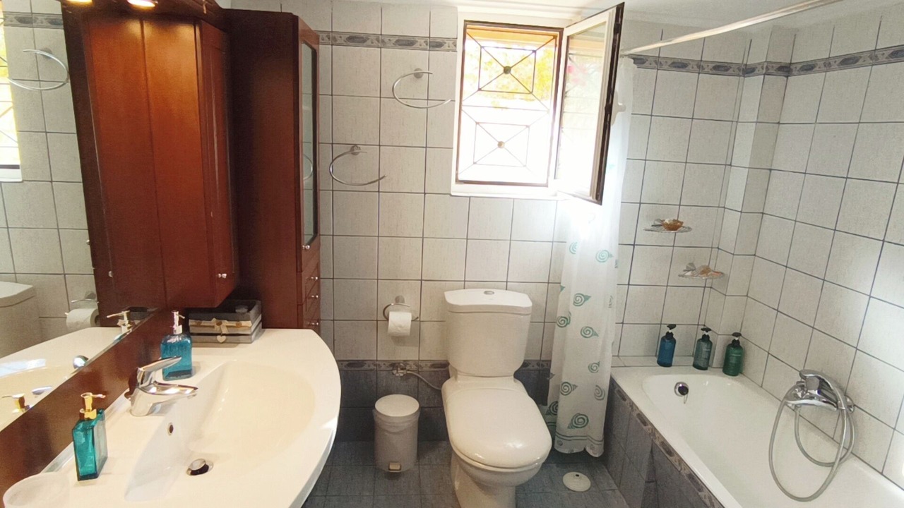 Photo of Bathroom in Lavreotiki