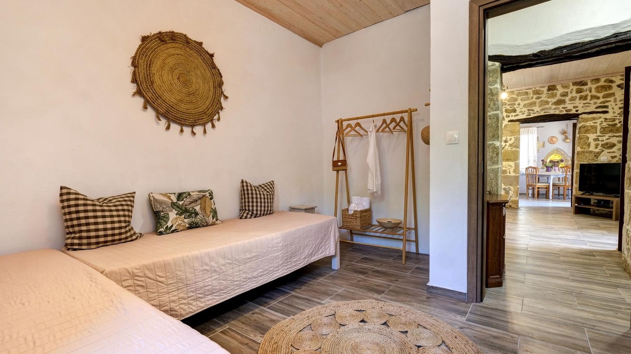 Photo of Bedroom in Panethimos