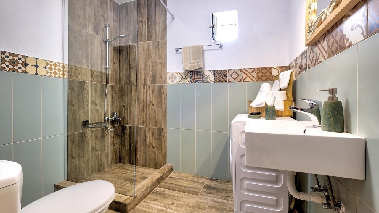 Photo of Bathroom in Panethimos