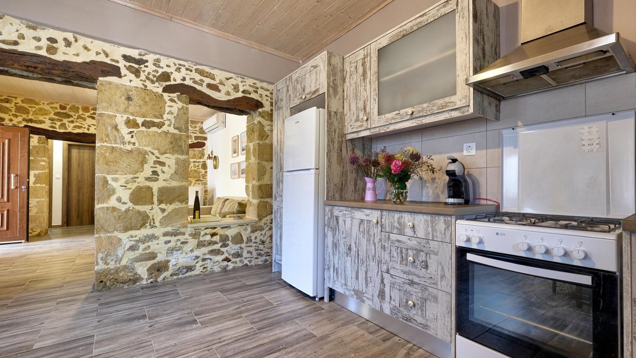 Photo of Kitchen in Panethimos