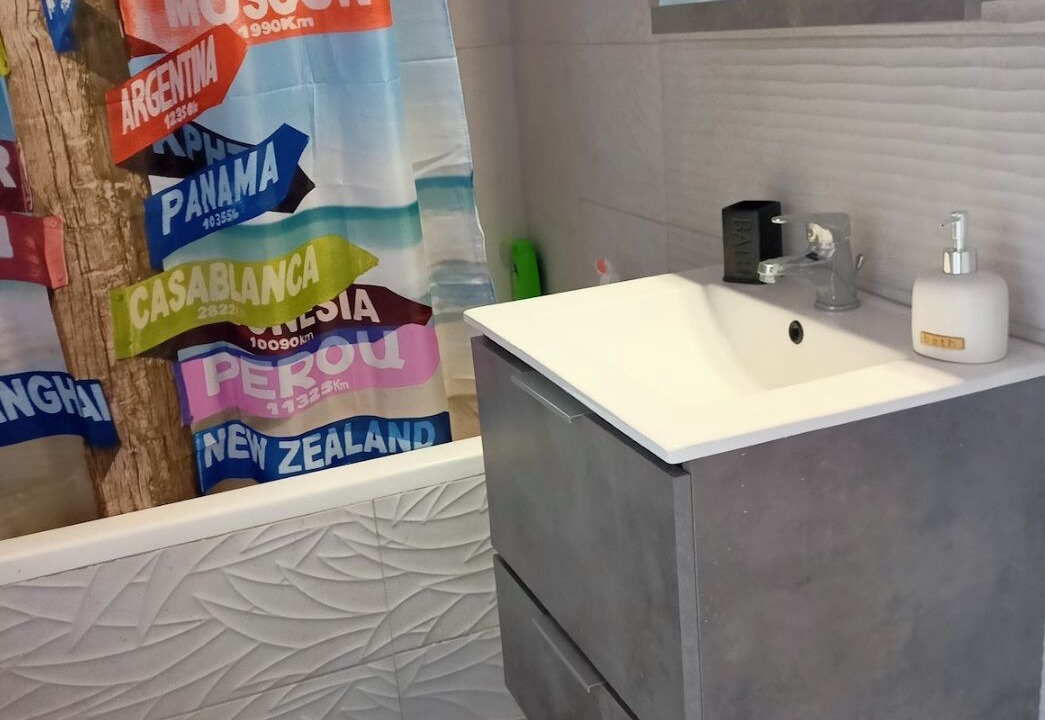 Photo of Bathroom in Pentati