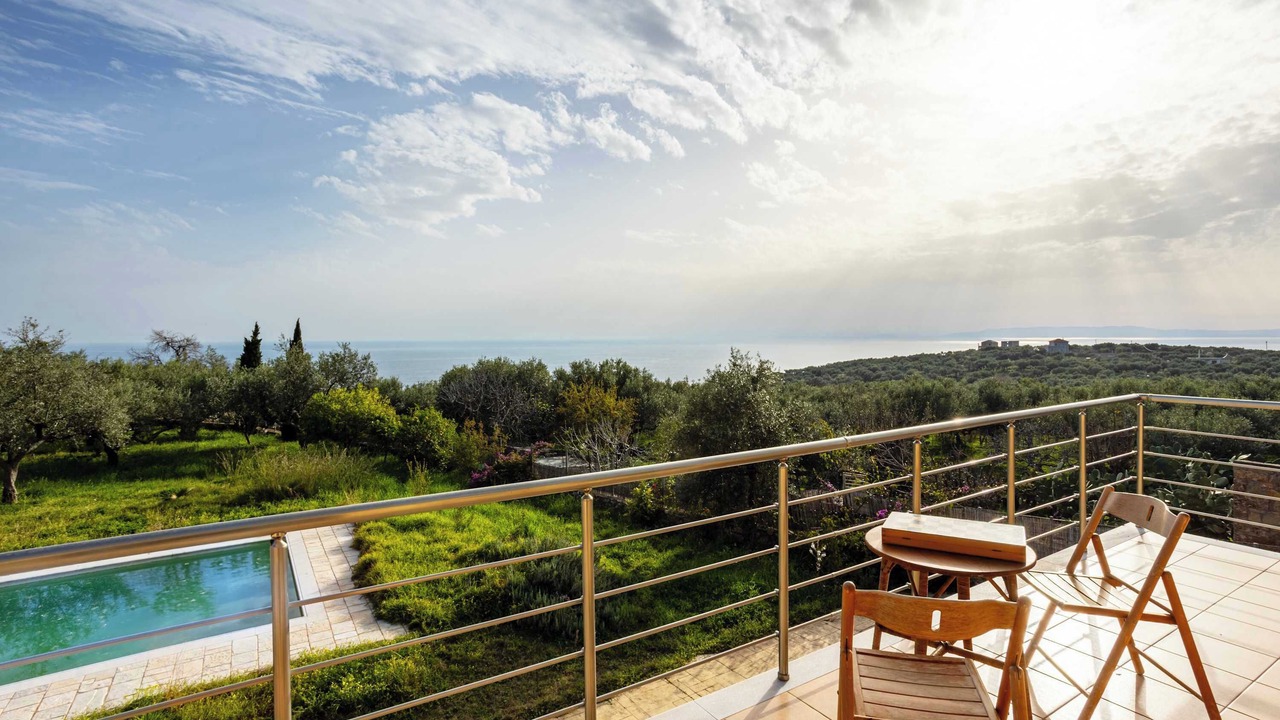 Photo of Patio Balcony in Lefktron