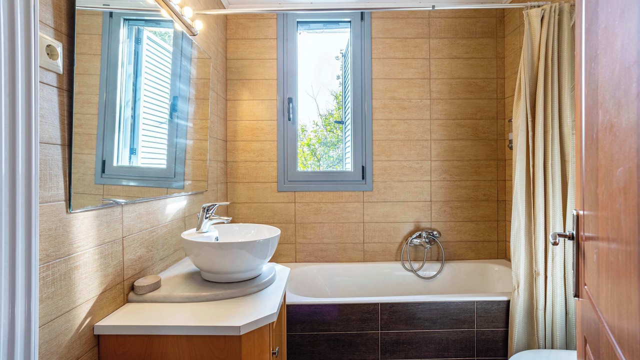 Photo of Bathroom in Lefktron