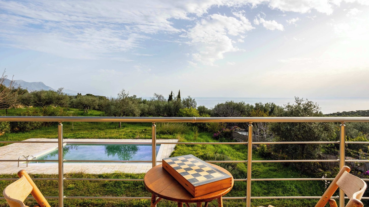 Photo of Patio Balcony in Lefktron