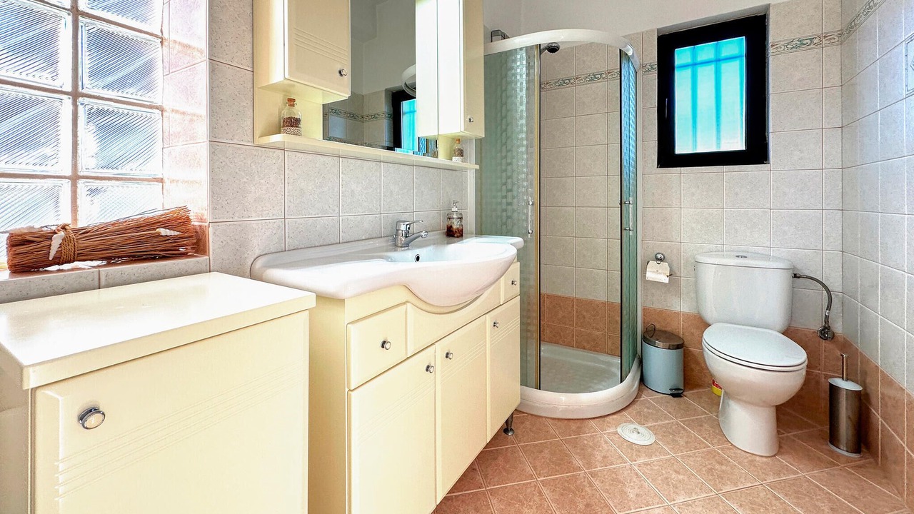 Photo of Bathroom in Corinthia Region