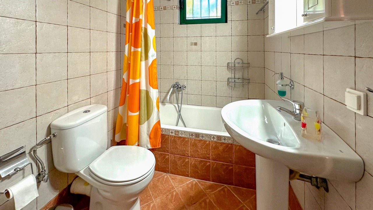 Photo of Bathroom in Corinthia Region