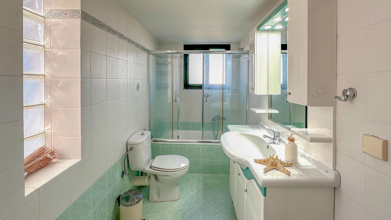 Photo of Bathroom in Corinthia Region