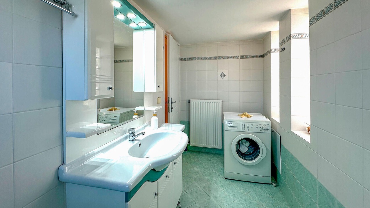 Photo of Bathroom in Corinthia Region
