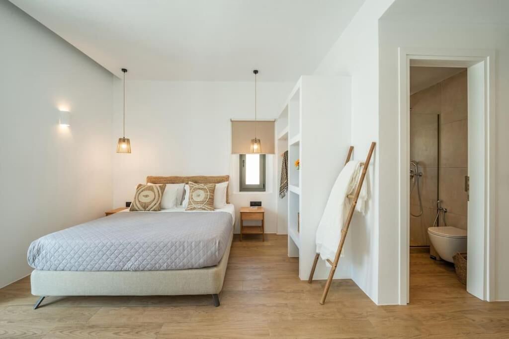 Photo of Bedroom in Faros Armenistis