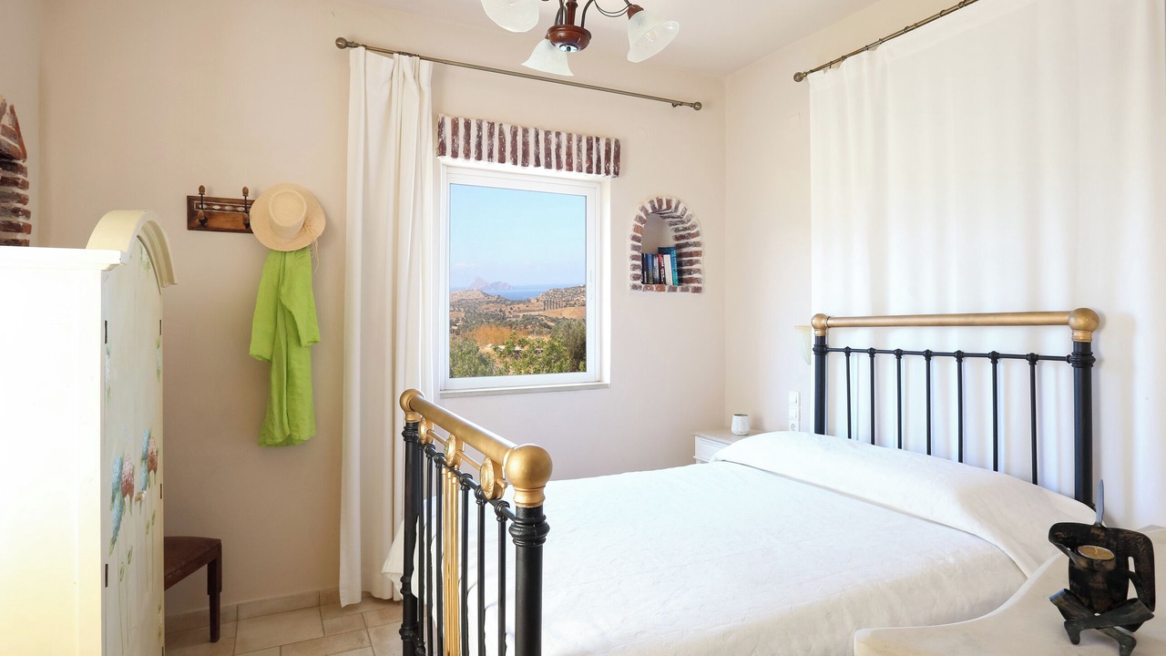 Photo of Bedroom in Faistos