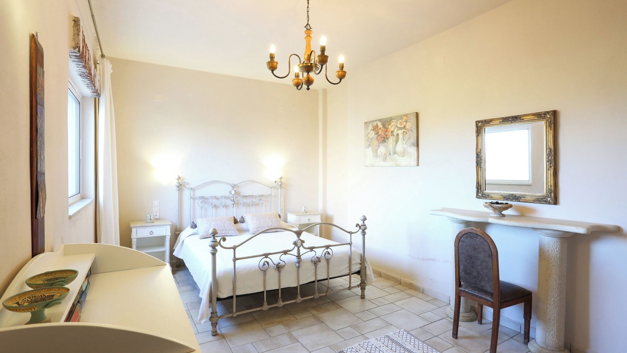 Photo of Bedroom in Faistos