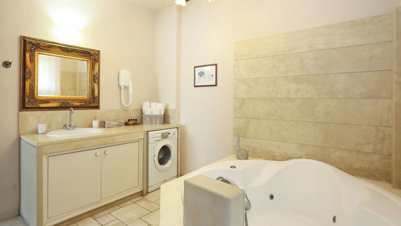Photo of Bathroom in Faistos