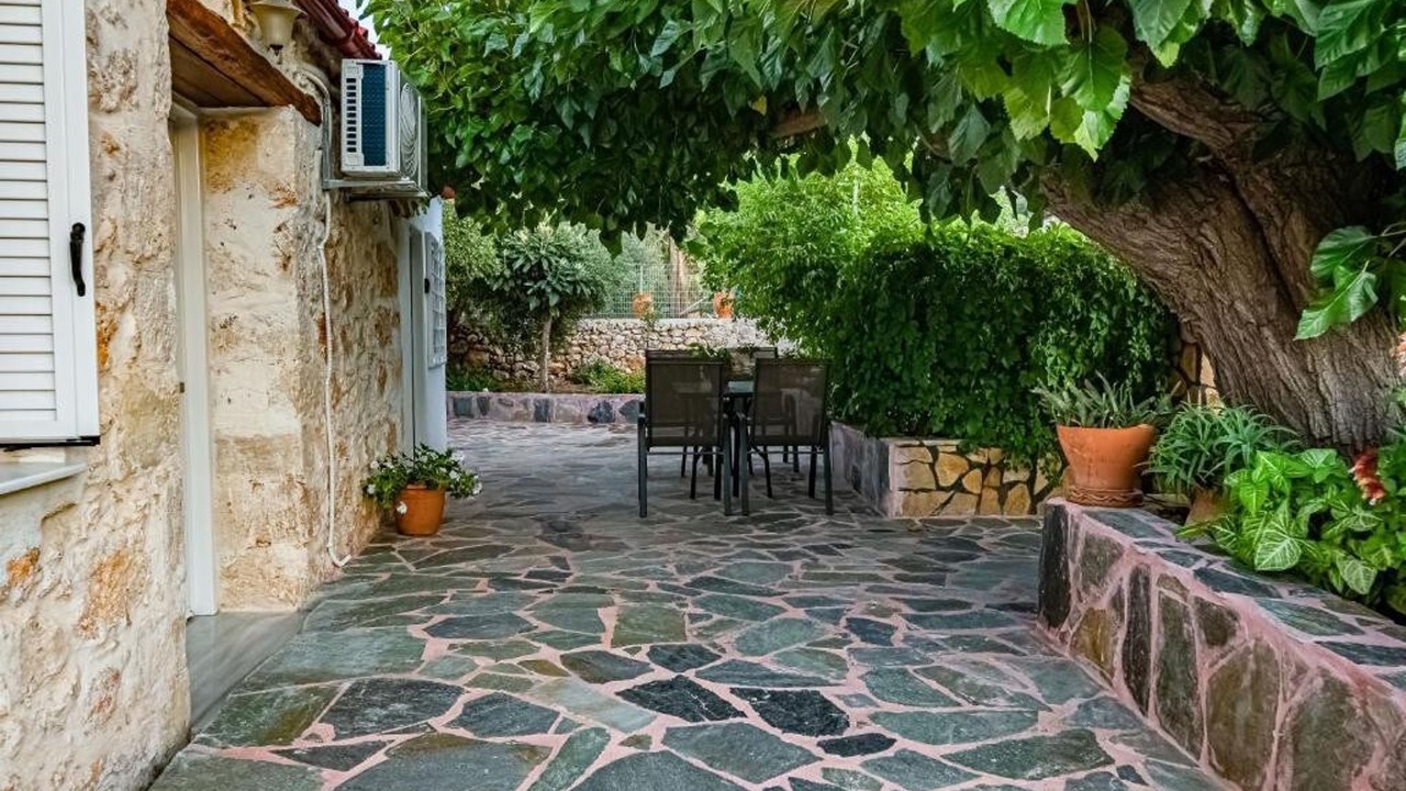 Photo of Outdoor in Armenoi