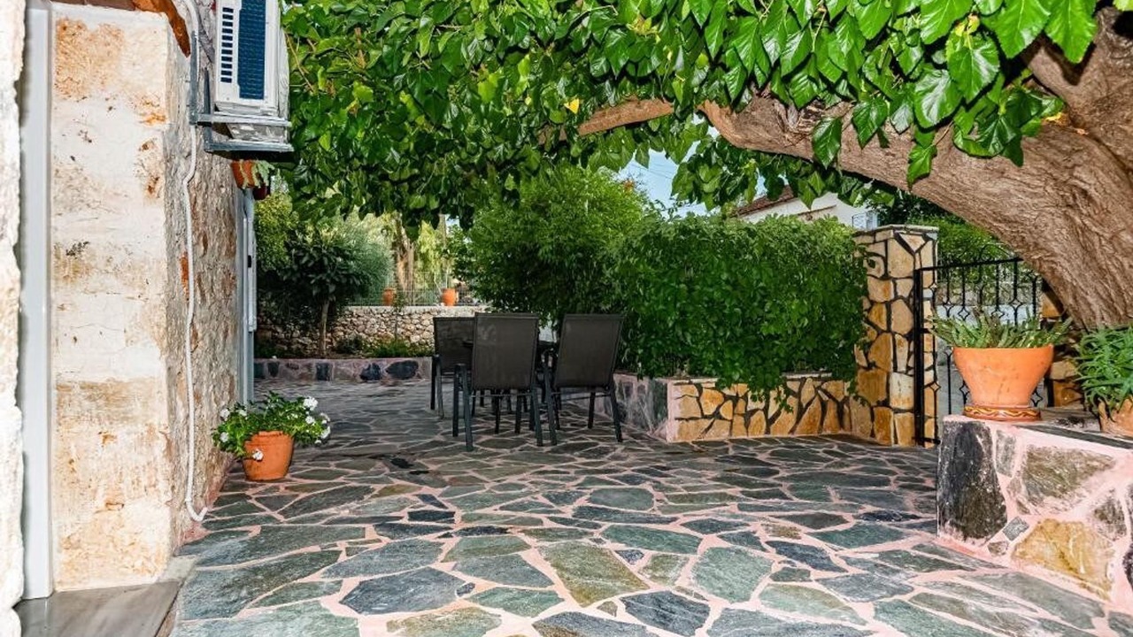 Photo of Outdoor in Armenoi