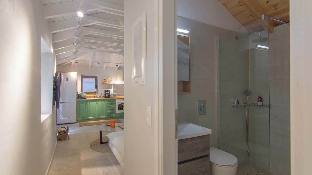 Photo of Bathroom in Kardamyli
