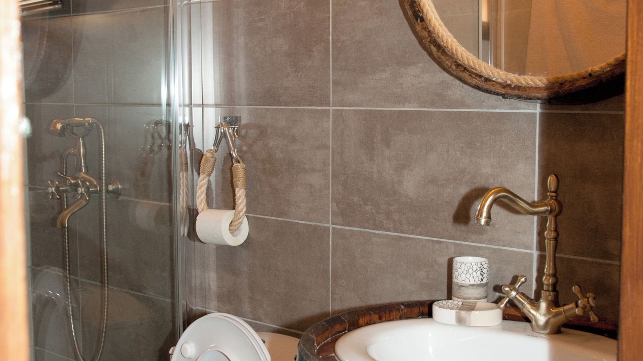 Photo of Bathroom in Kardamyli