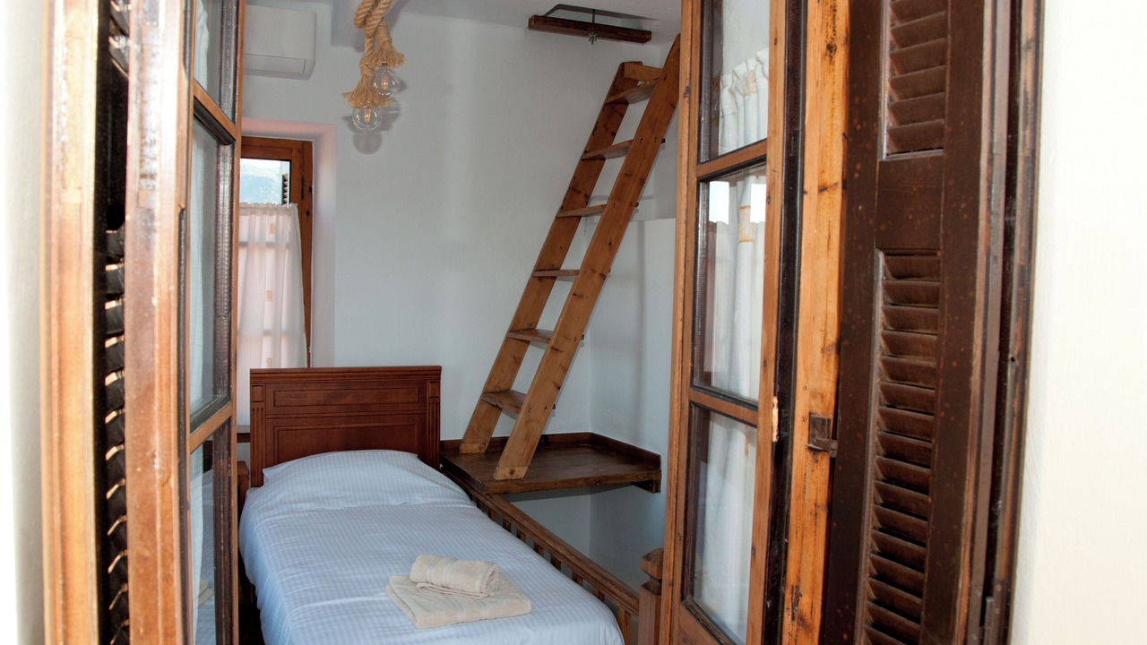 Photo of Bedroom in Kardamyli