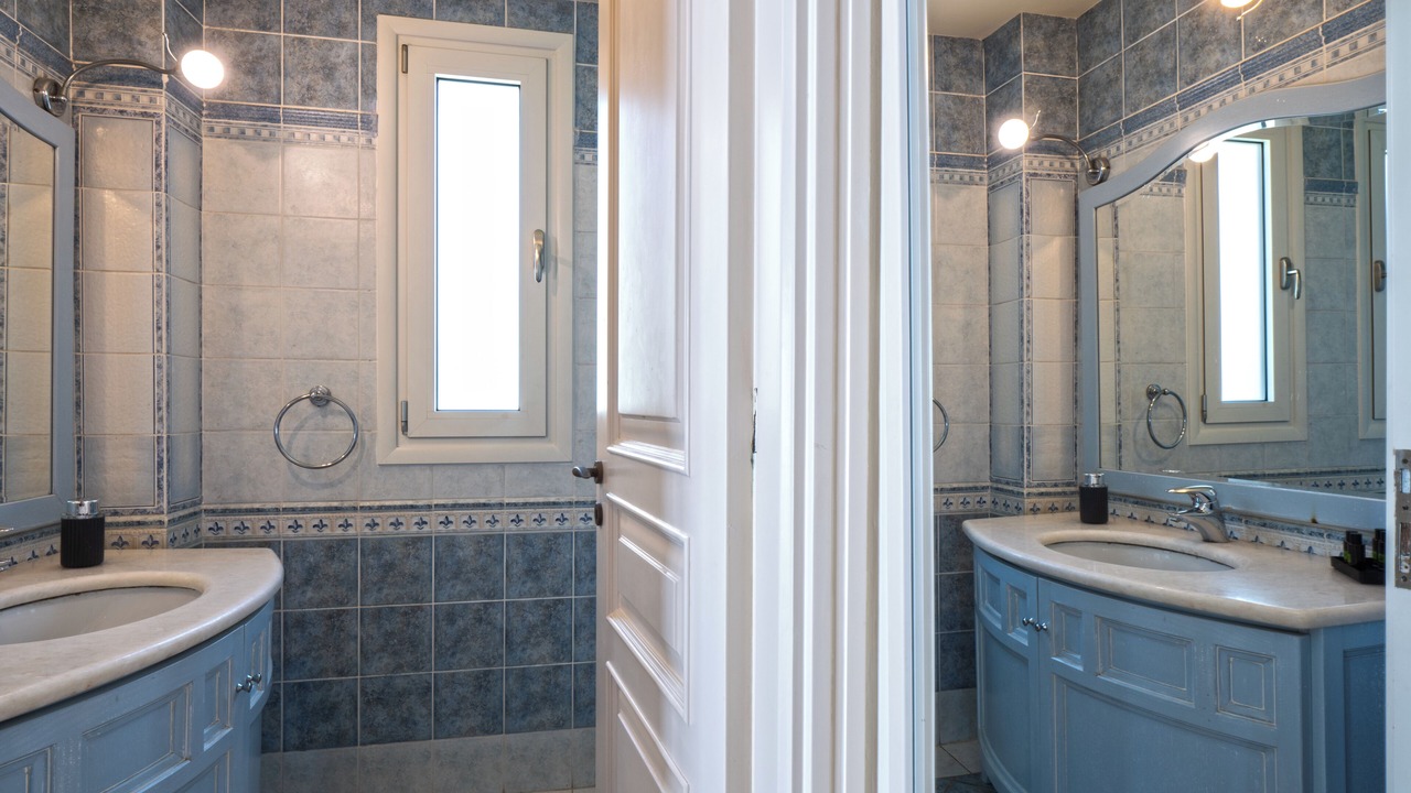 Photo of Bathroom in Voula
