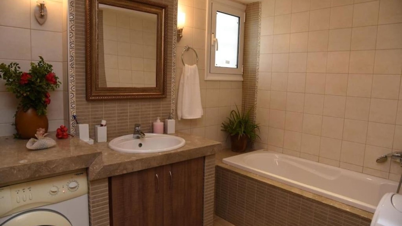 Photo of Bathroom in Aposelemis