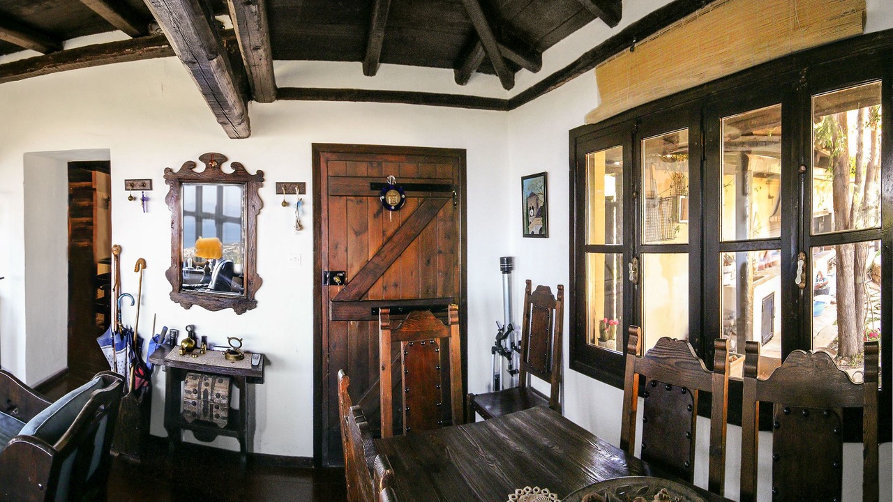 Photo of Livingroom in Egira