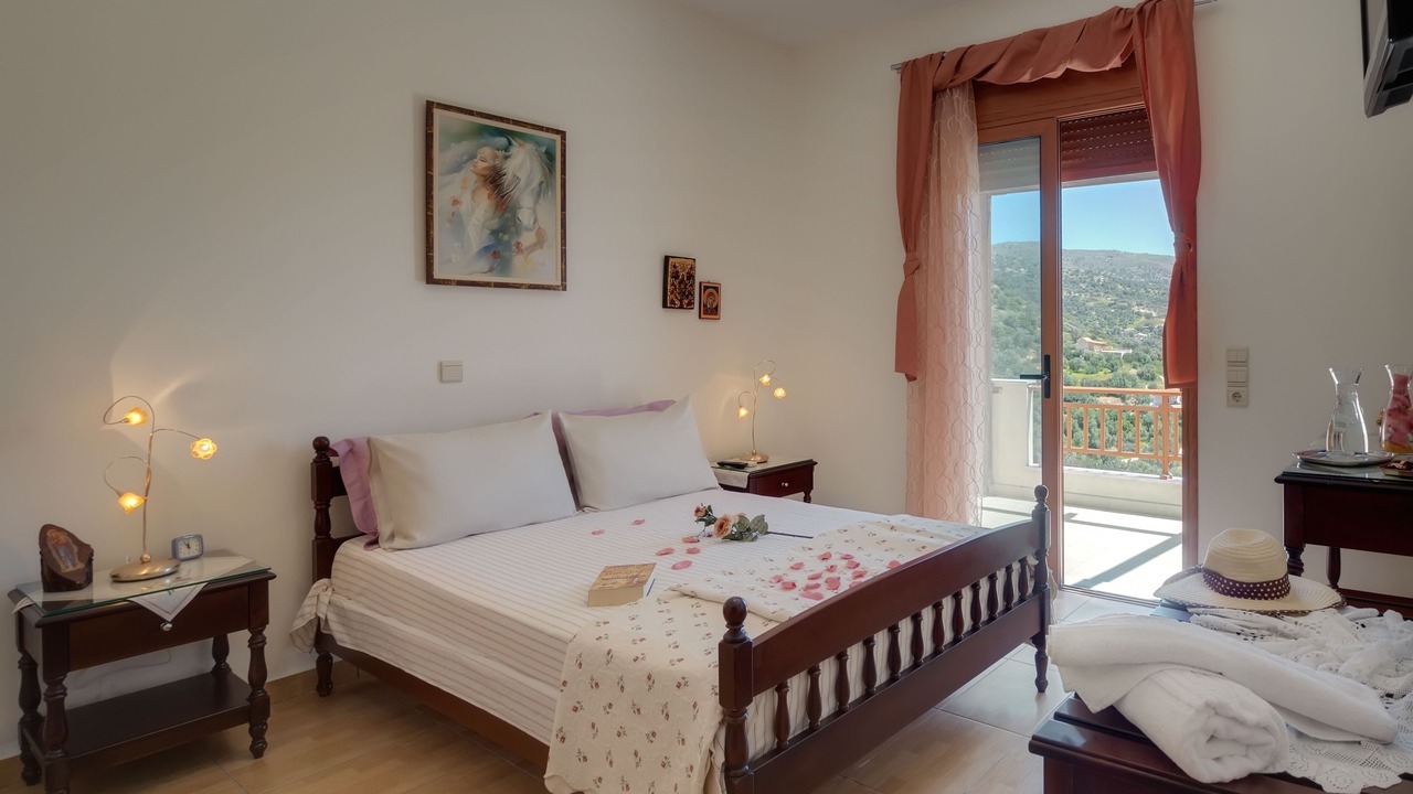Photo of Bedroom in Triopetra