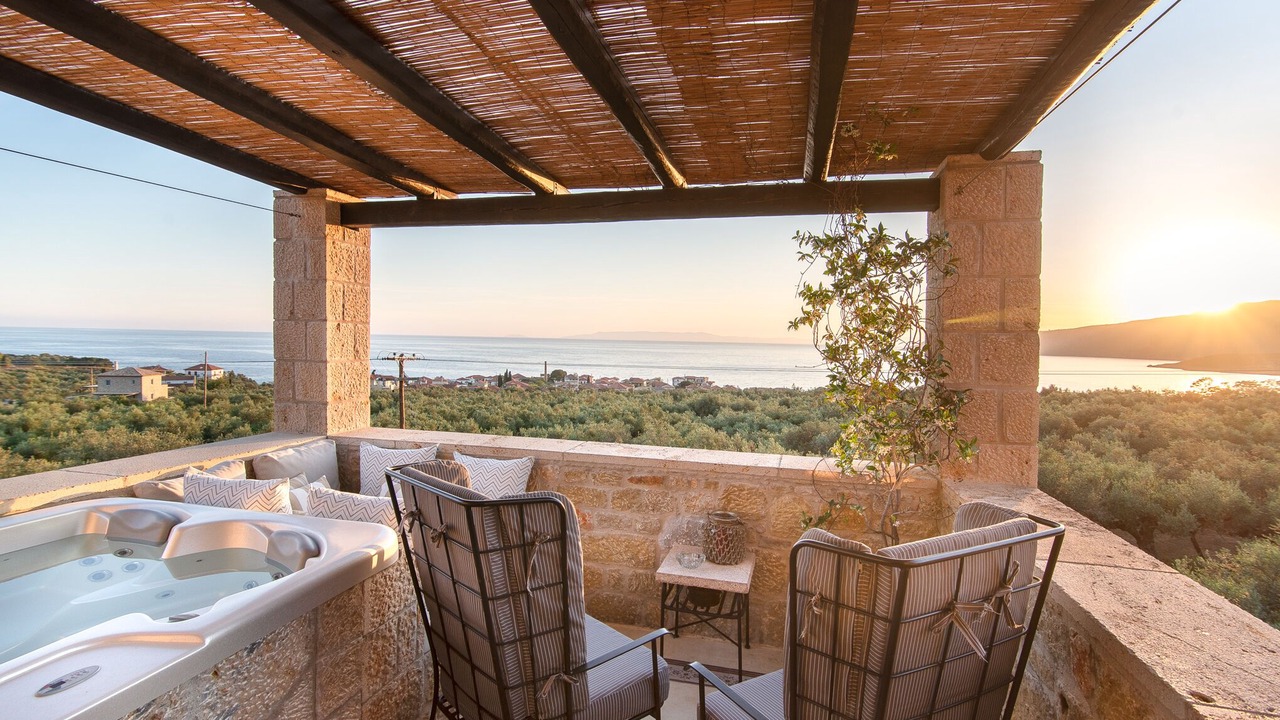 Photo of Patio Balcony in Kardamyli