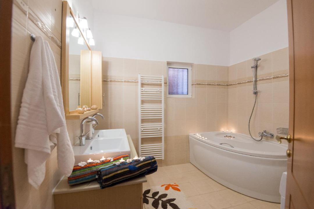 Photo of Bathroom in Dilofo