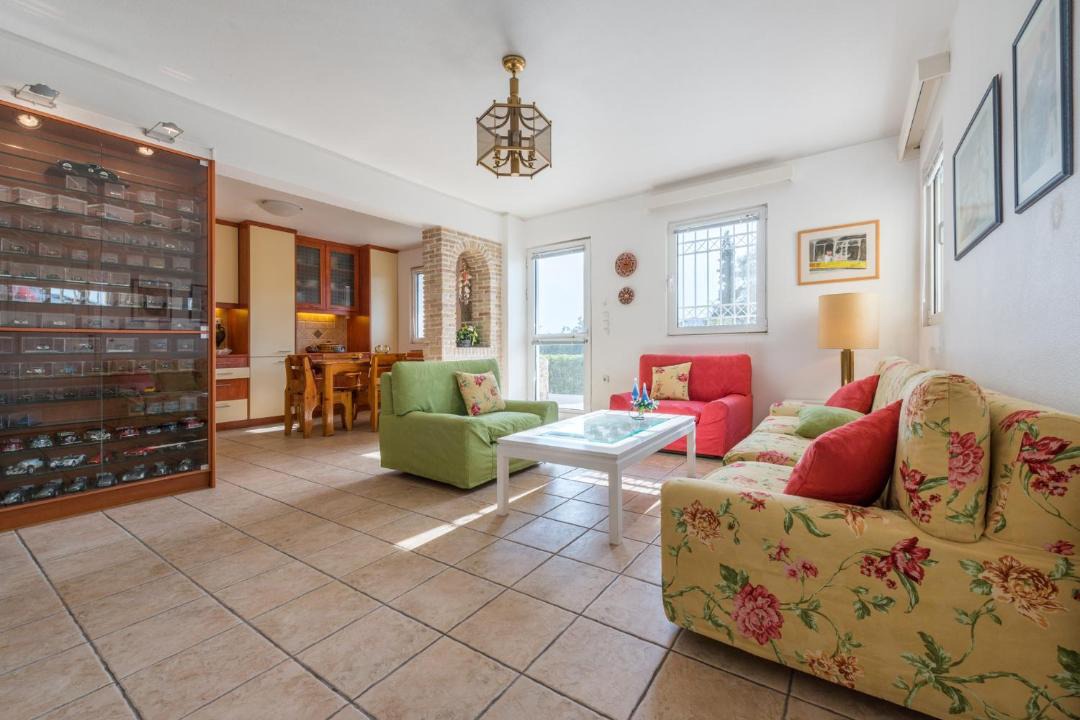Photo of Livingroom in Lavreotiki