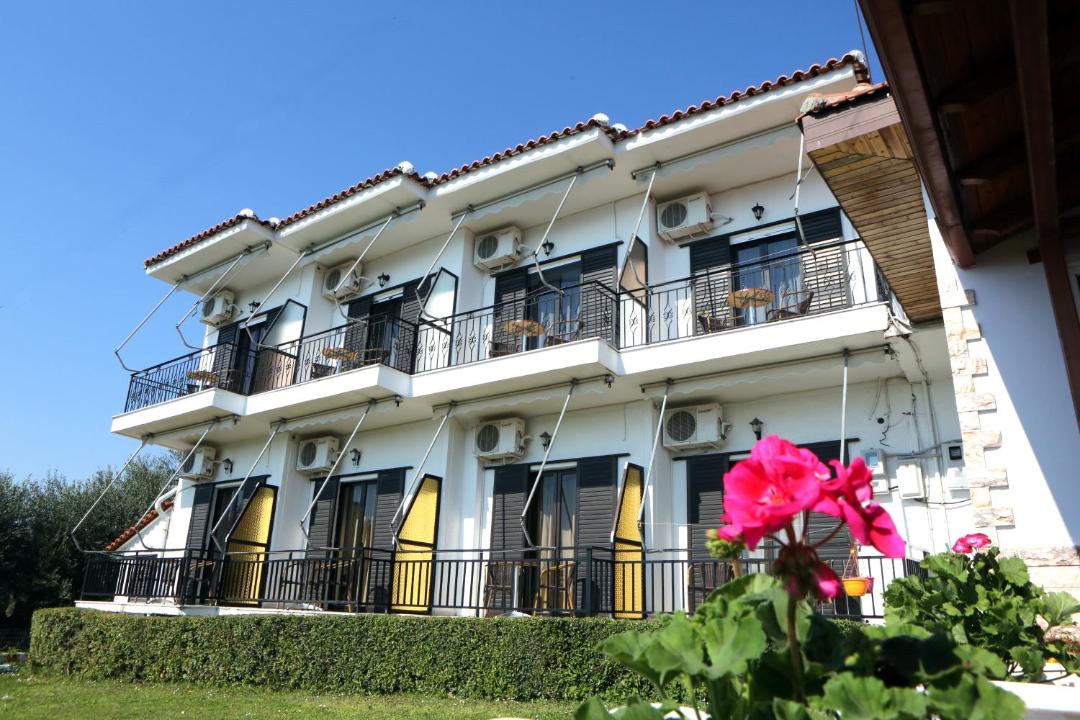Photo of Buildings in Loutsa