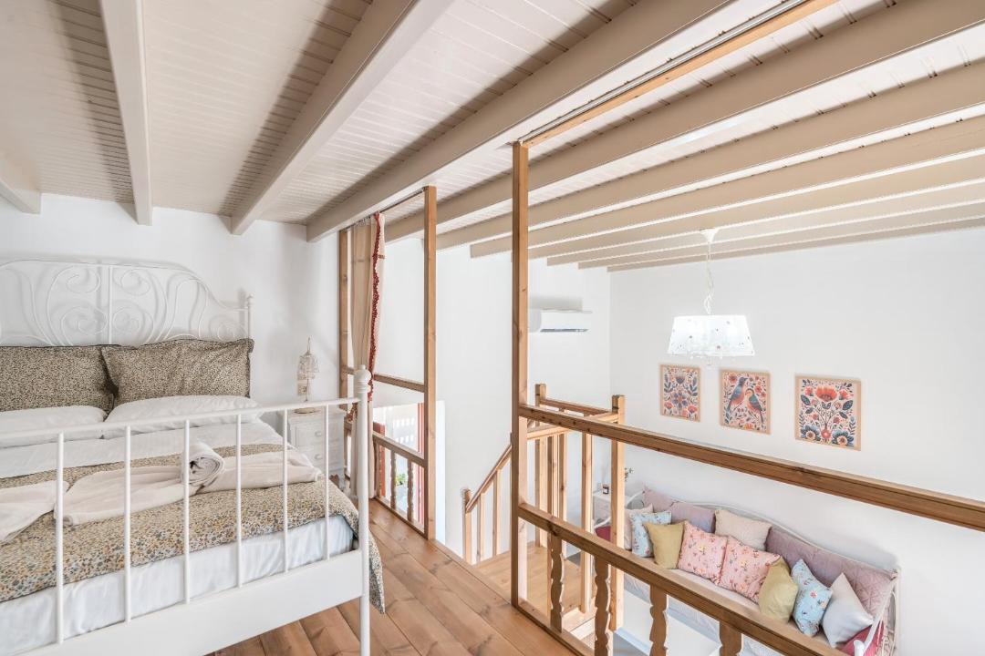 Photo of Others in Fanai