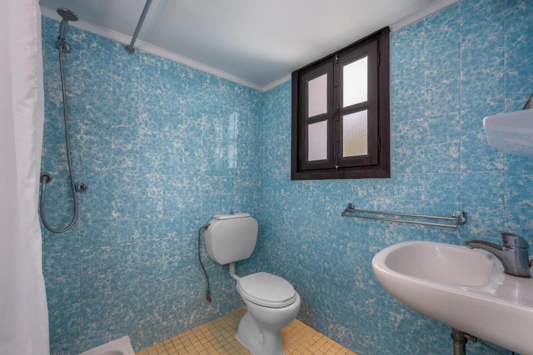 Photo of Bathroom in Asklipiio