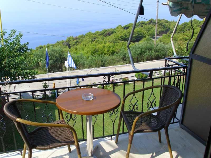 Photo of Patio Balcony in Loutsa