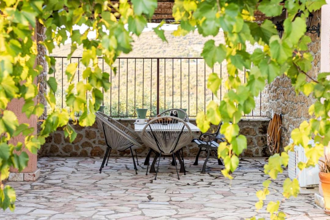 Photo of Patio Balcony in Elea