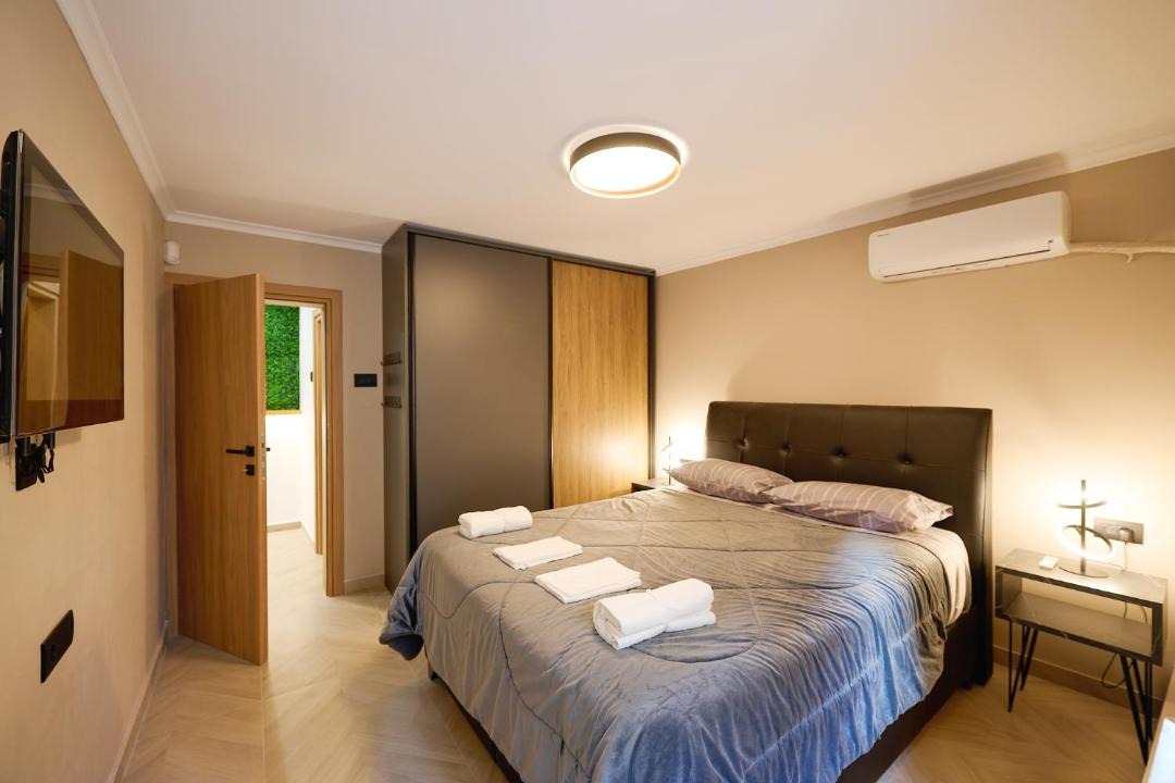 Photo of Bedroom in Platia Viktorias