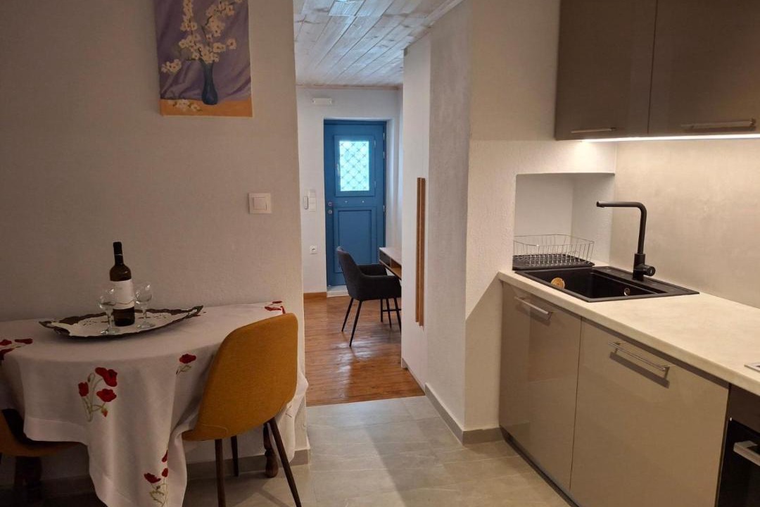 Photo of Kitchen in Pella Region
