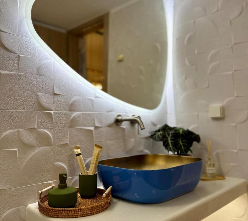 Photo of Bathroom in Ios