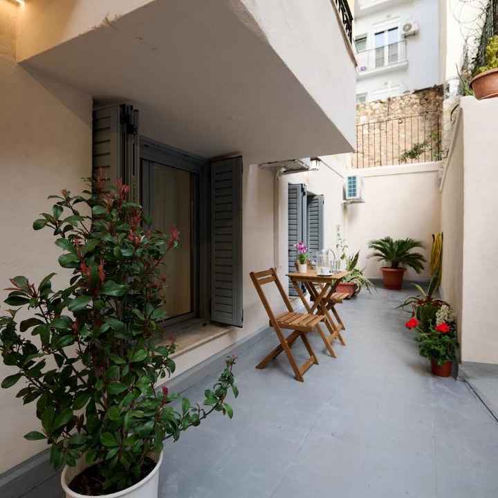 Photo of Patio Balcony in Platia Viktorias