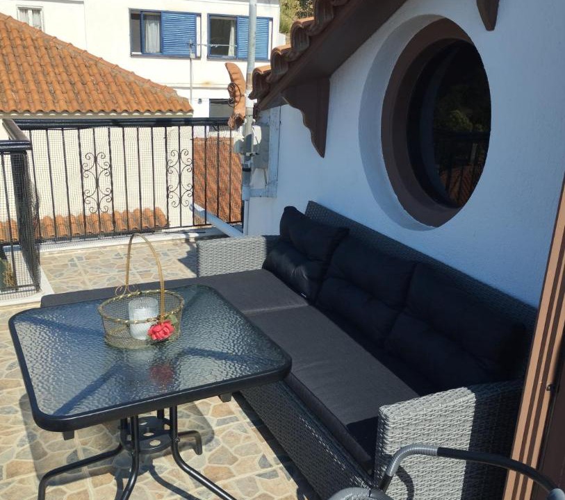 Photo of Patio Balcony in Glossa