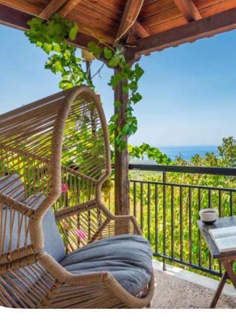 Photo of Patio Balcony in West Mani
