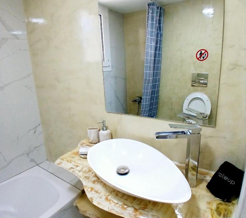 Photo of Bathroom in Ireon