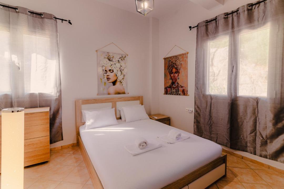 Photo of Bedroom in Minoa Pediada