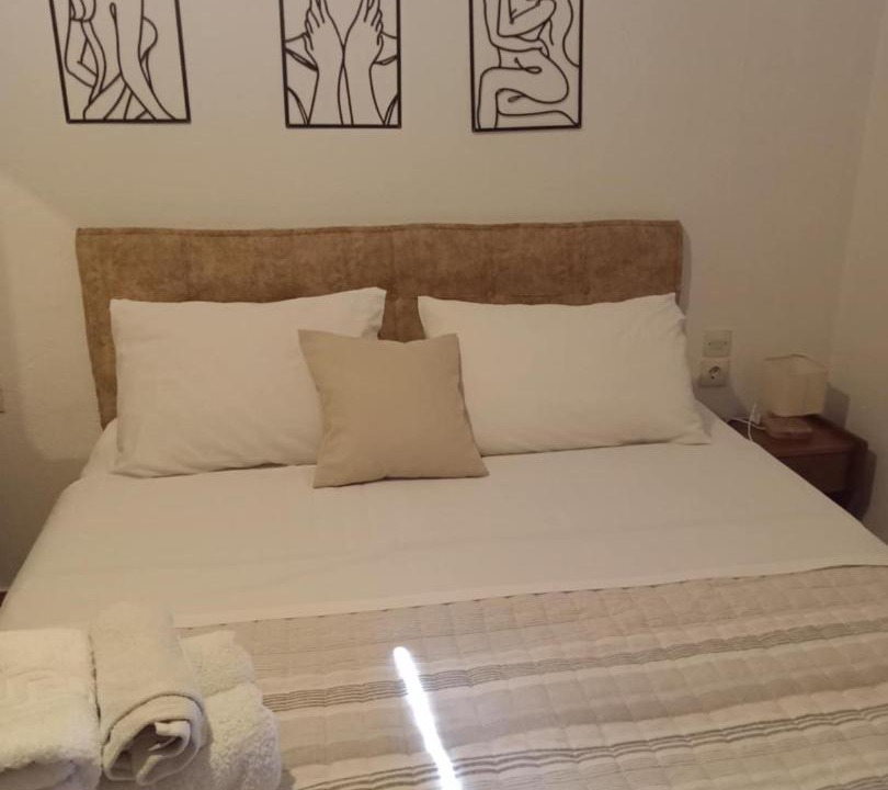 Photo of Bedroom in Glossa