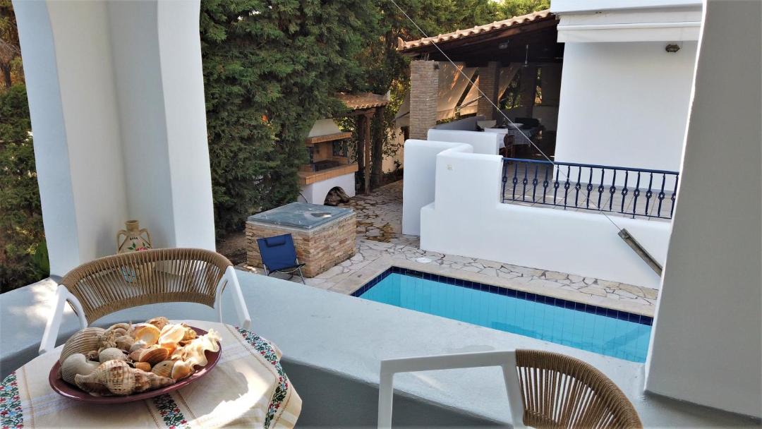 Photo of Patio Balcony in Aegina Town
