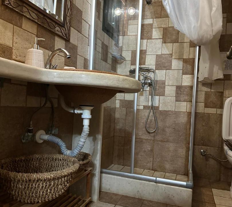 Photo of Bathroom in Gouvai