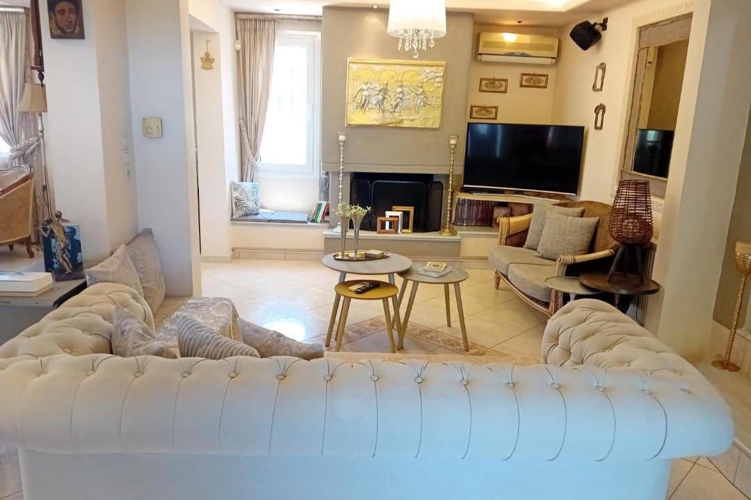 Photo of Livingroom in Gouvai
