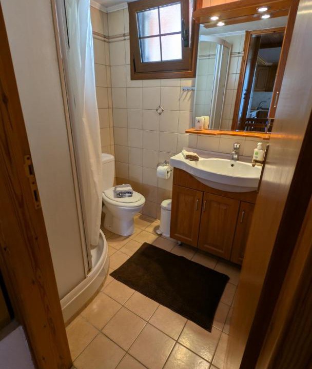 Photo of Bathroom in Glossa