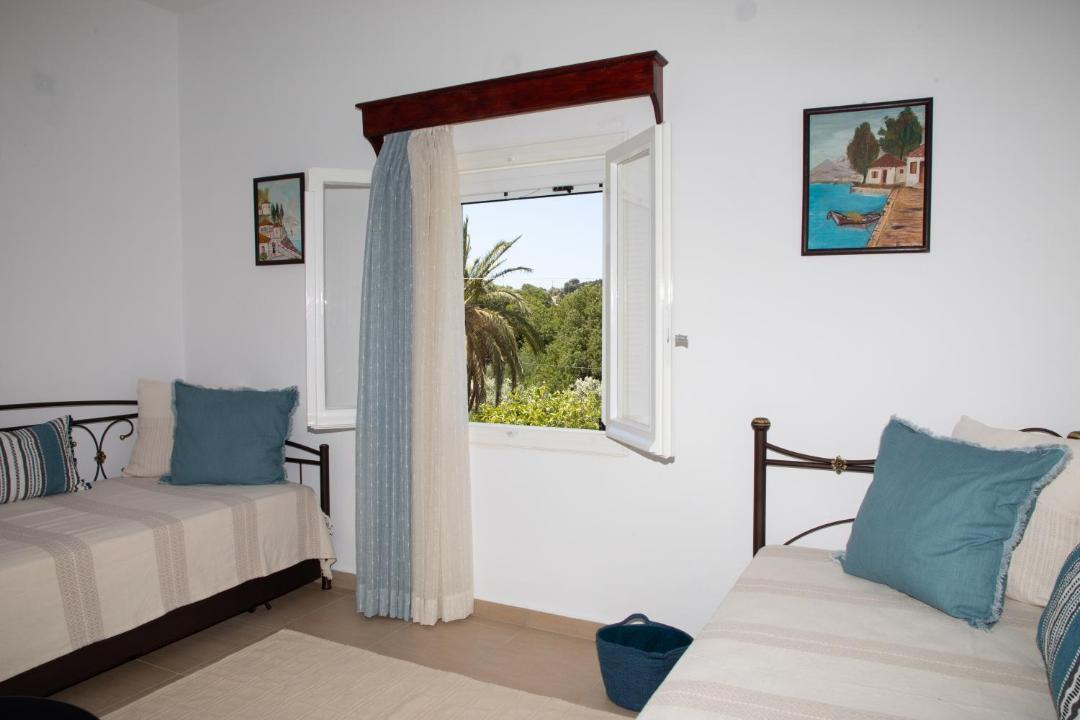 Photo of Others in Alinda