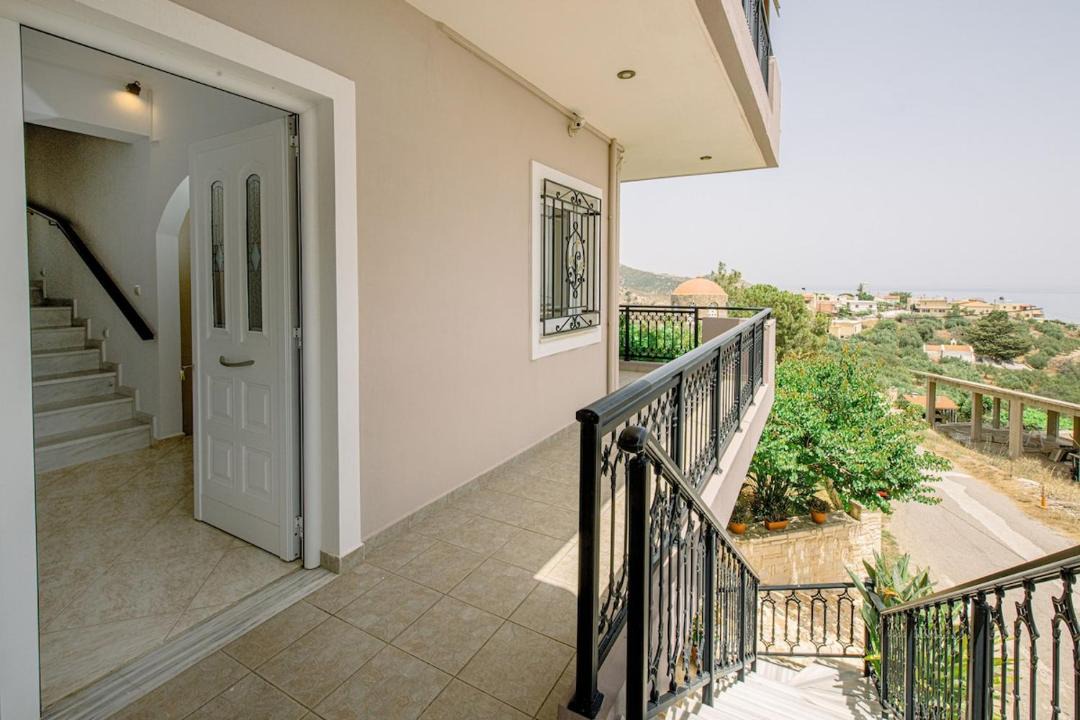 Photo of Patio Balcony in Marathokefala