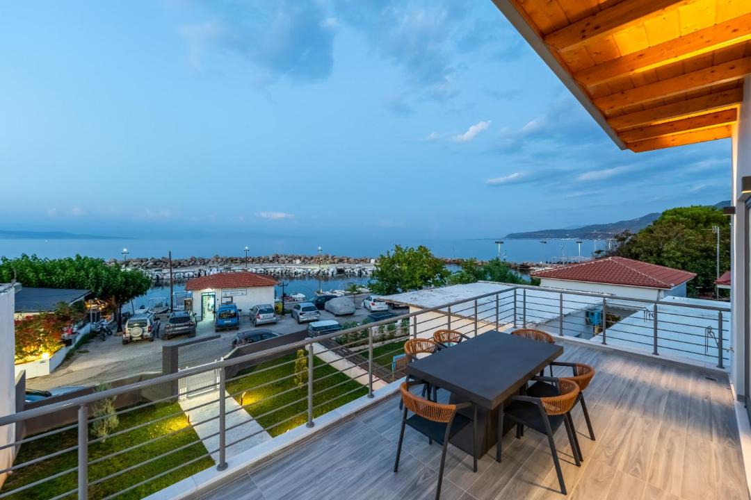 Photo of Patio Balcony in Diakofto