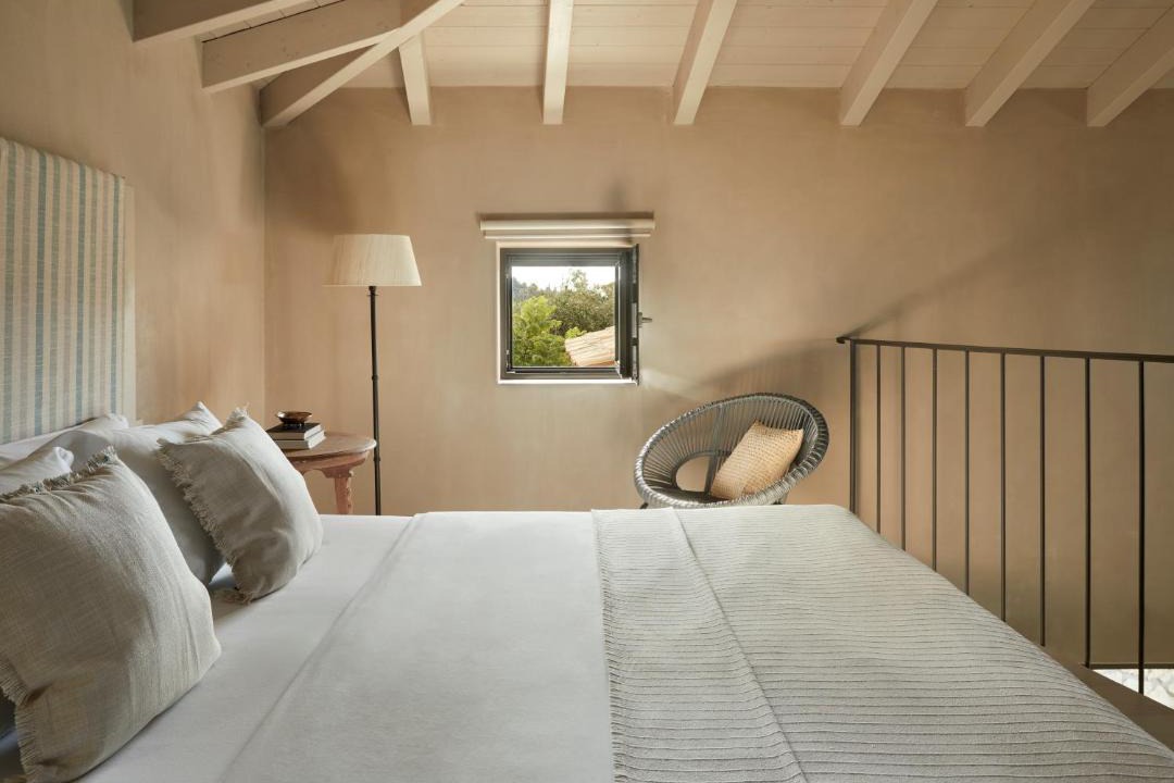 Photo of Others in Lourdata